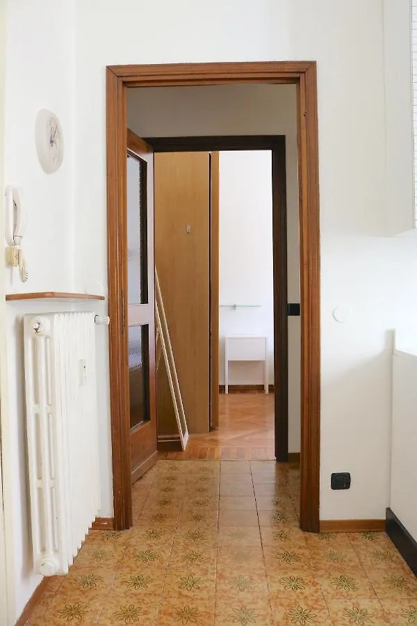 S. Ambrogio Cozy Apartment Milan